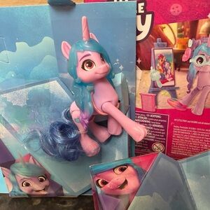 My Little Pony toy set Izzy MoonBow with 16 pcs accessories